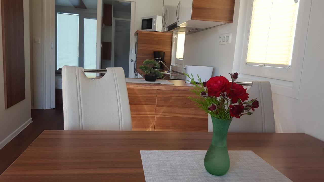 House Boat - Floating House Sofia Hotel พูลา ภายนอก รูปภาพ
