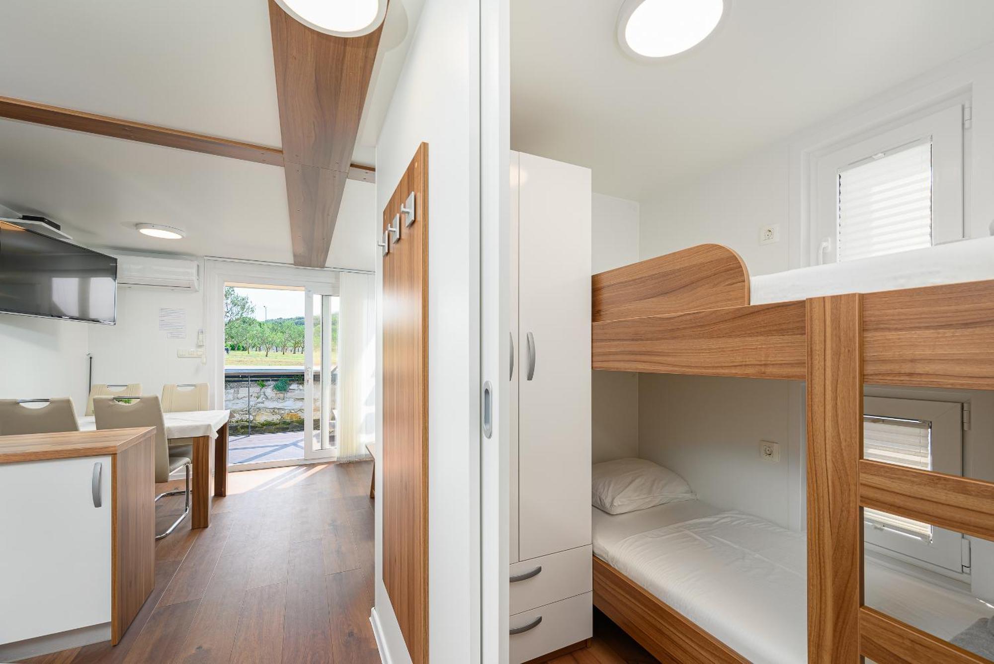 House Boat - Floating House Sofia Hotel พูลา ภายนอก รูปภาพ